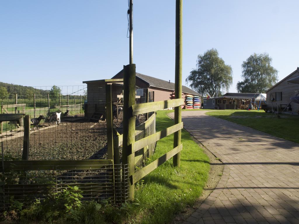Holiday Home Ossa Basecamp Sint Odiliënberg Oda fotoğraf